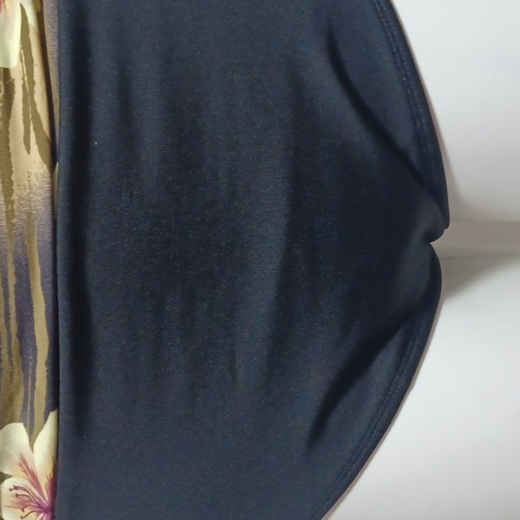 BEACH CABANA ONE PIECE SWIM WEAR SIZE 1X IN A NYLON SPANDEX MATERIAL BLEND - Picture 3 of 7